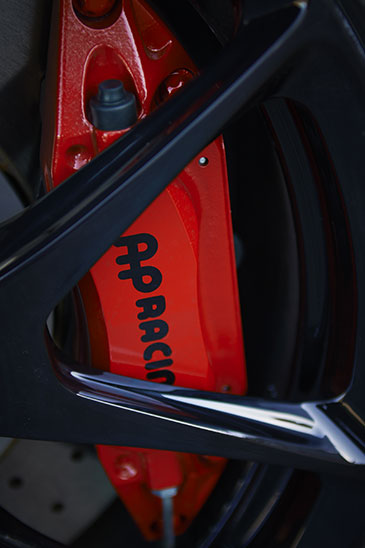 Lotus Evora 400 AP Racing four piston calipers Lotus Evora 400 AP Racing four piston calipers
