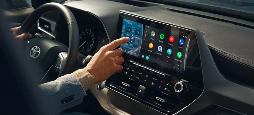 New 2020 Toyota Highlander 12.3-in. touch-screen display New 2020 Toyota Highlander 12.3-in. touch-screen display