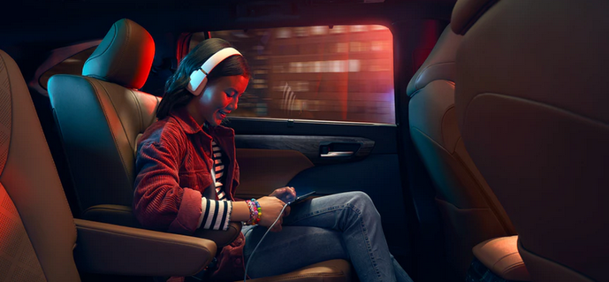 New 2020 Toyota Highlander Wi-Fi connectivity and five USB ports New 2020 Toyota Highlander Wi-Fi connectivity and five USB ports
