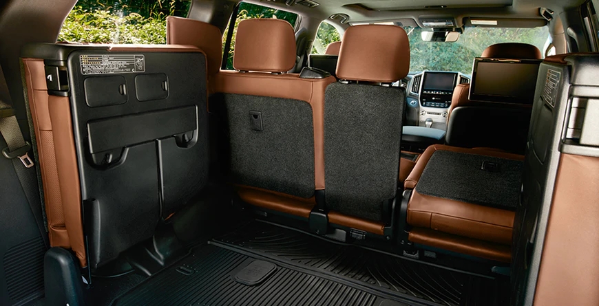 New 2020 Toyota Land Cruiser 40/20/40 split rear seat New 2020 Toyota Land Cruiser 40/20/40 split rear seat